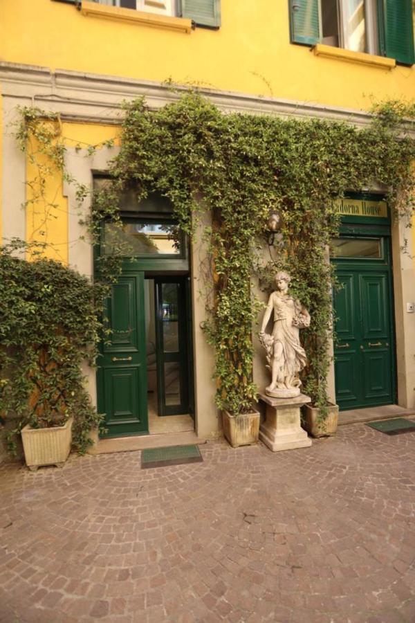 Imhome - Cadorna House Milan Bagian luar foto