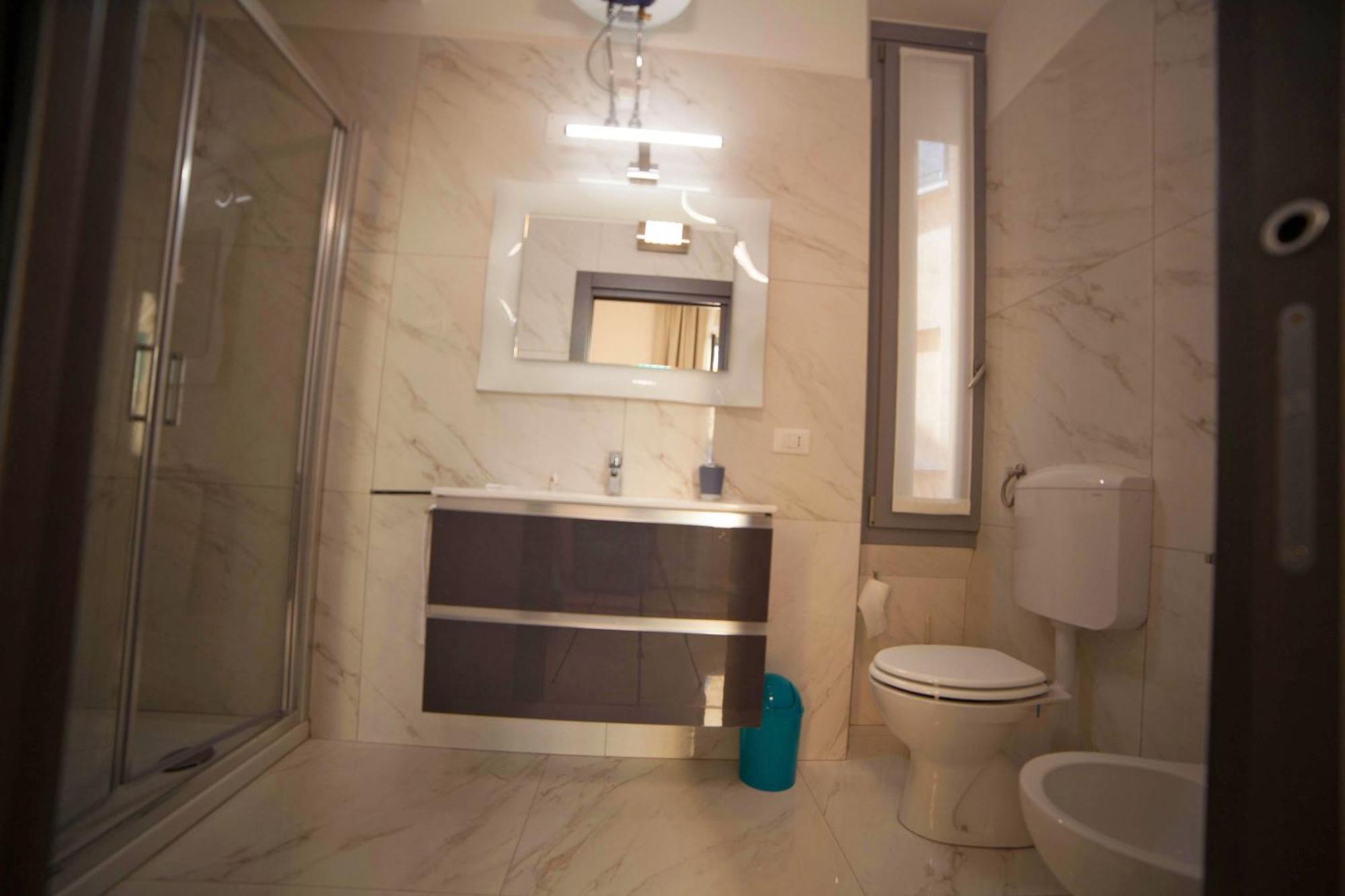 Imhome - Cadorna House Milan Bagian luar foto