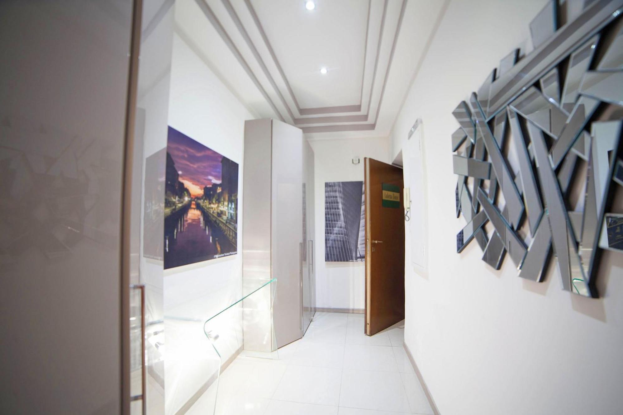 Imhome - Cadorna House Milan Bagian luar foto